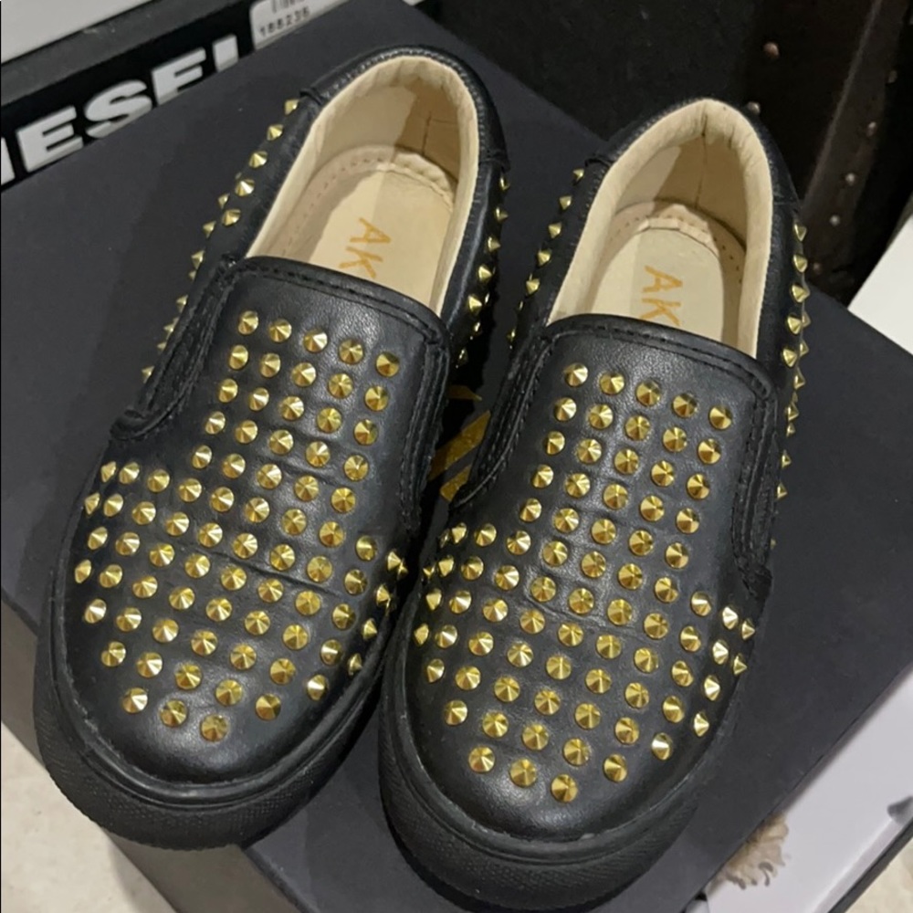 Children’s Shoes